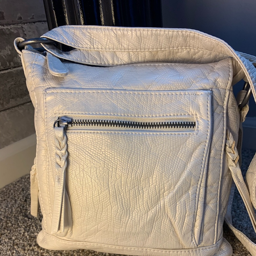 Bueno print cream crossbody purse